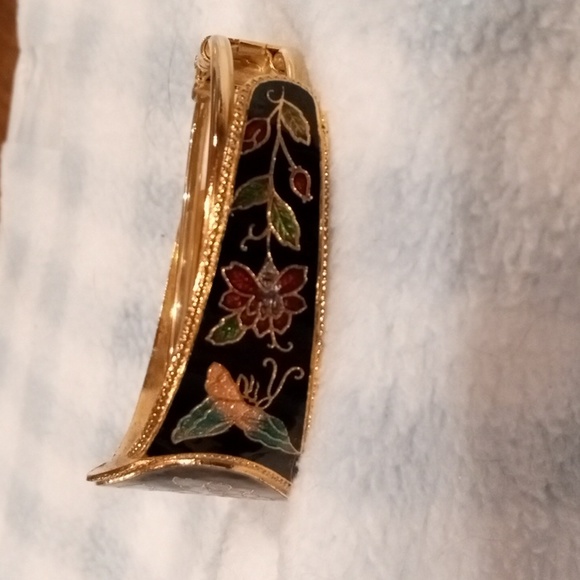 Gold toned cloisonne butterfly 🦋/floral black enamel 1" earring 2.25" bracelet - Picture 8 of 9